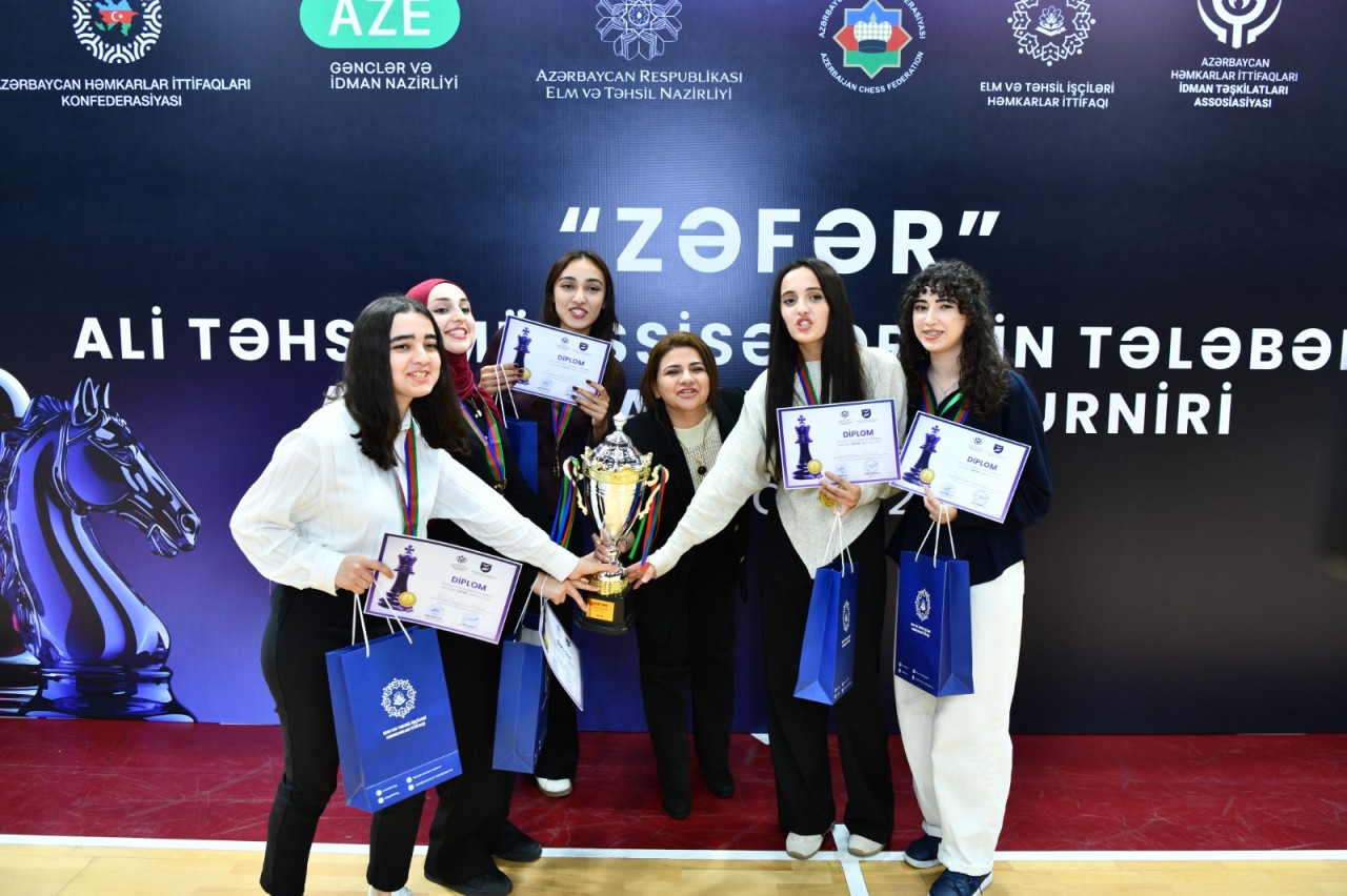 Ali təhsil müəssisələri arasında “Zəfər” şahmat turniri keçirilib  - FOTOLAR